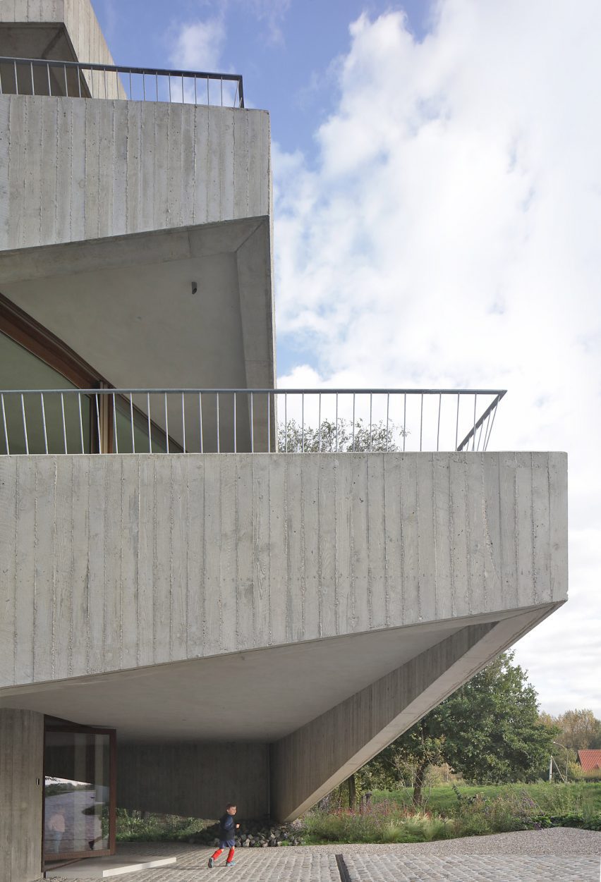 House N-DP in Mechelen, Belgium, by Graux & Baeyens