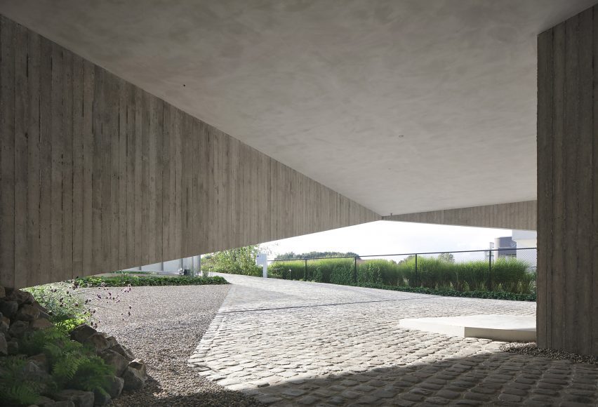 House N-DP in Mechelen, Belgium, by Graux & Baeyens