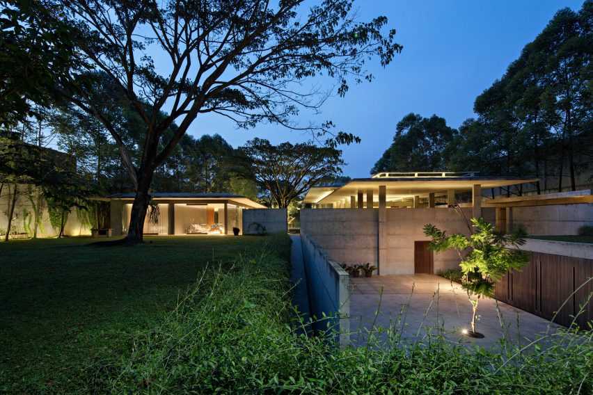 IH Residence in Bandung, Indonesia, by Adramatin