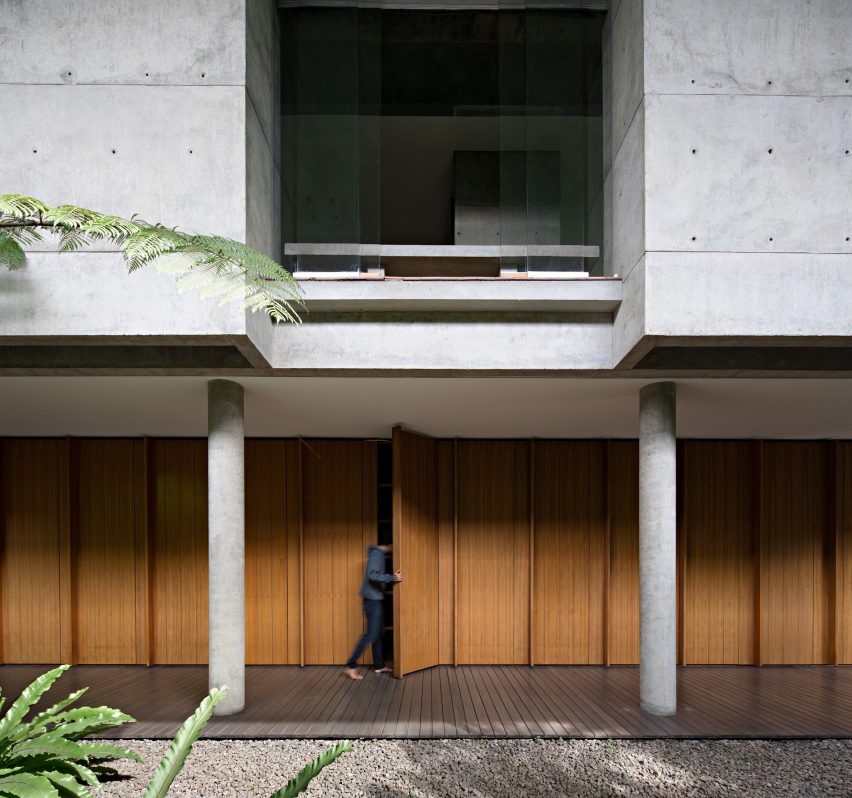 IH Residence in Bandung, Indonesia, by Adramatin
