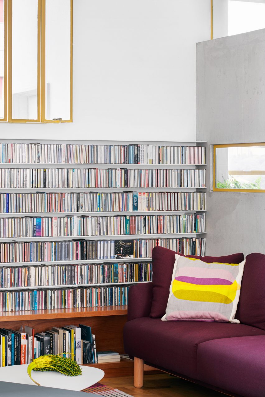 Snug in Louveira Apartment by Ana Sawaia