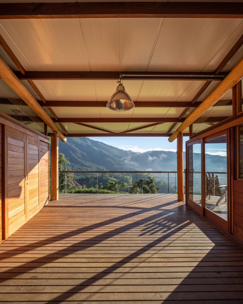 Gui Paoliello Morro Cavado House Brazil breezeway entrance