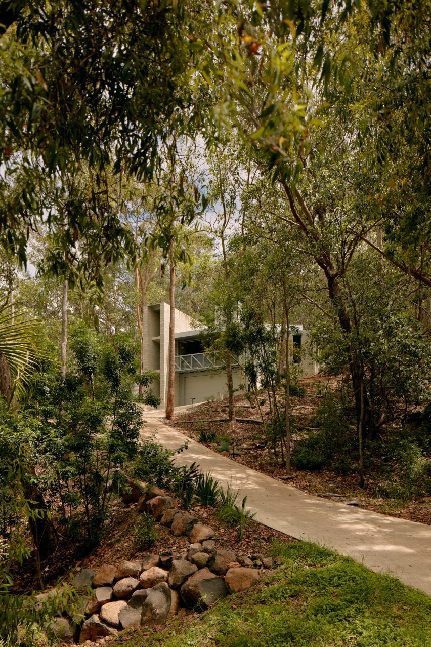 Mt Coot-Tha House by Nielsen Jenkins