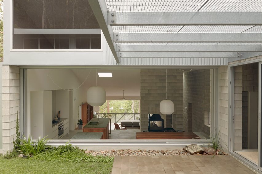 Mt Coot-Tha House by Nielsen Jenkins
