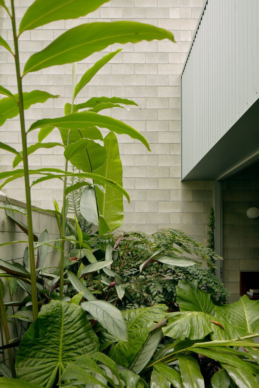 Mt Coot-Tha House by Nielsen Jenkins