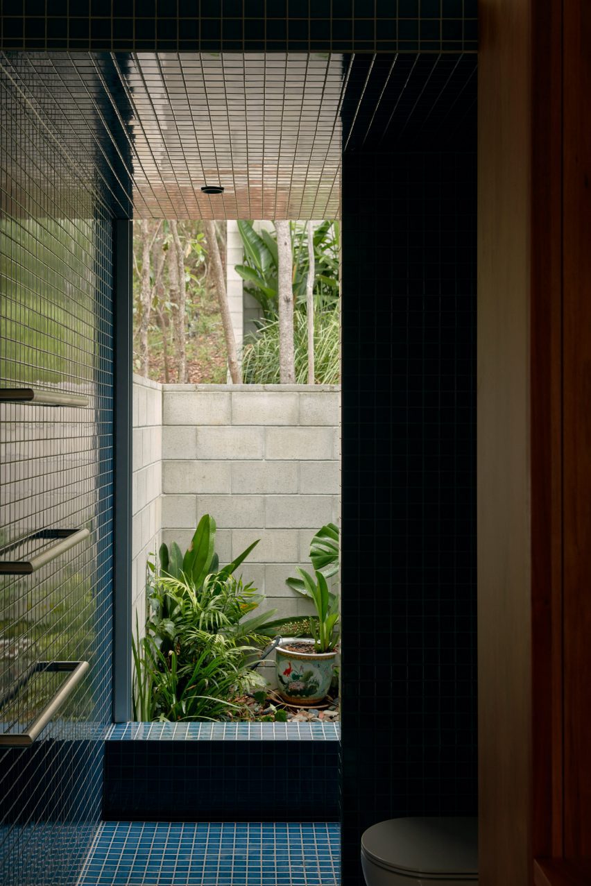 Mt Coot-Tha House by Nielsen Jenkins