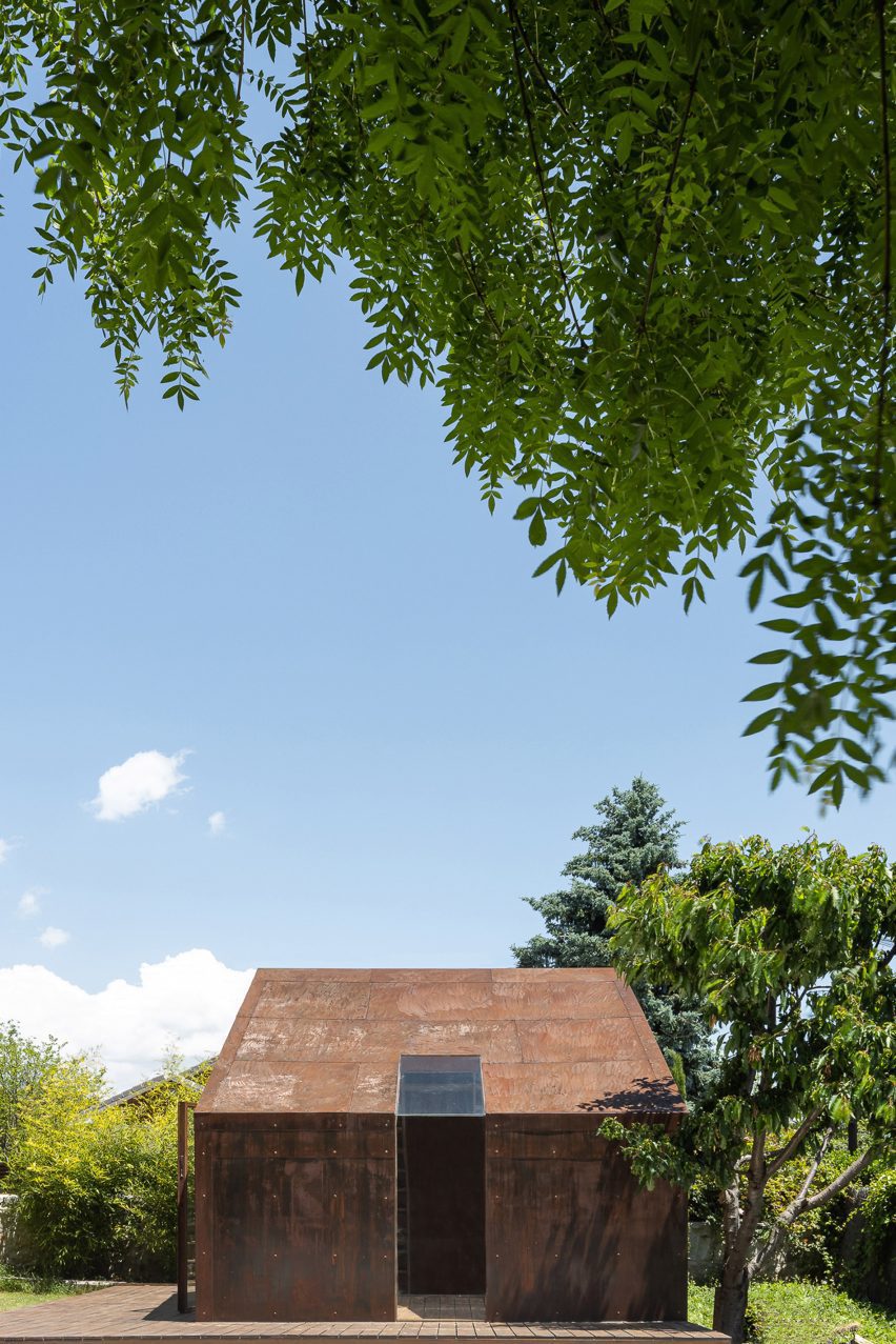 The Writers Cabin by MuDD Architects