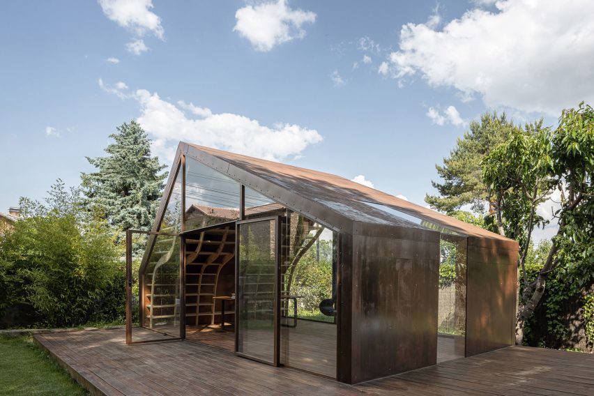 The Writers Cabin by MuDD Architects