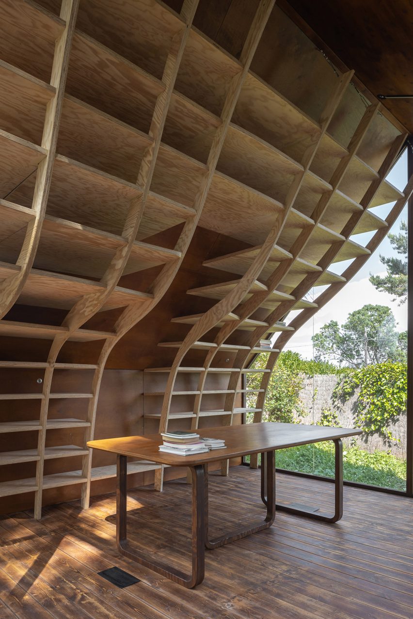 The Writers Cabin by MuDD Architects