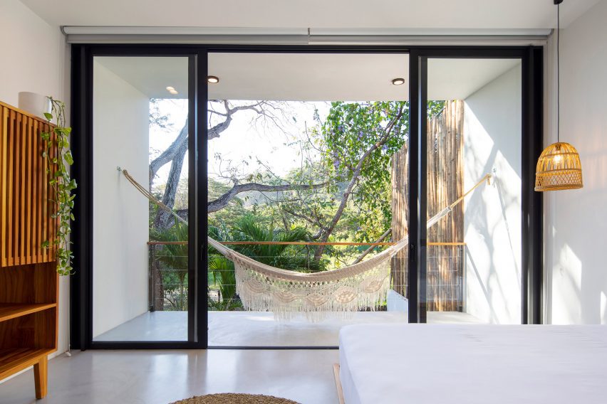 Naia by Studio Saxe