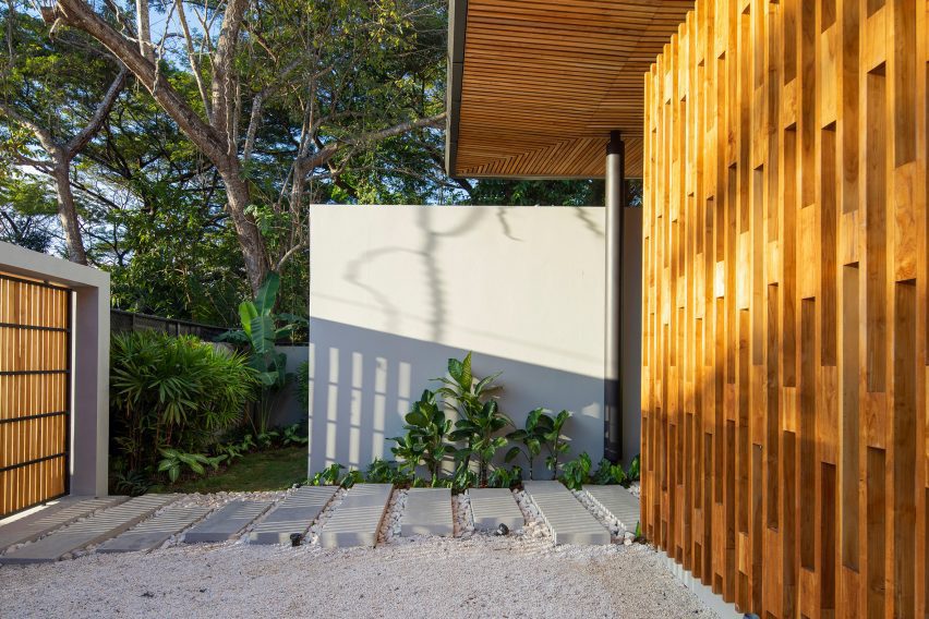 Naia by Studio Saxe