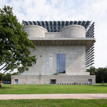 The power plant has a concrete exterior