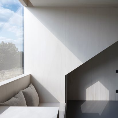 Stapleton Hall Road by Inglis Badrashi Loddo