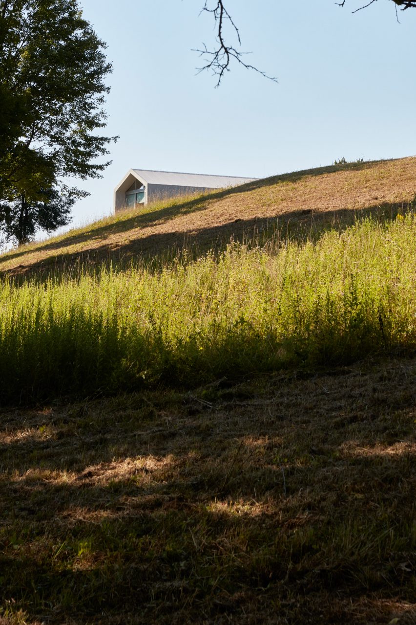 Salt Point Residence by Reddymade and Ai Weiwei