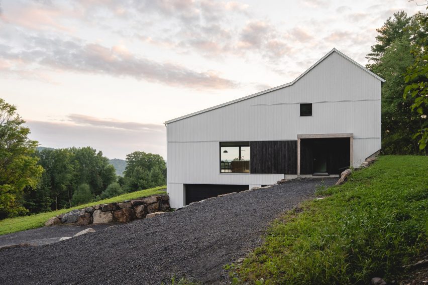 House seen from the driveway