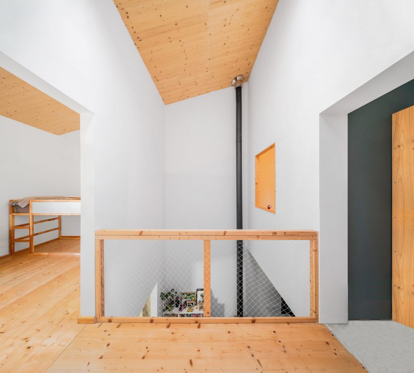 Spanish house by SAU Taller de Arquitectura