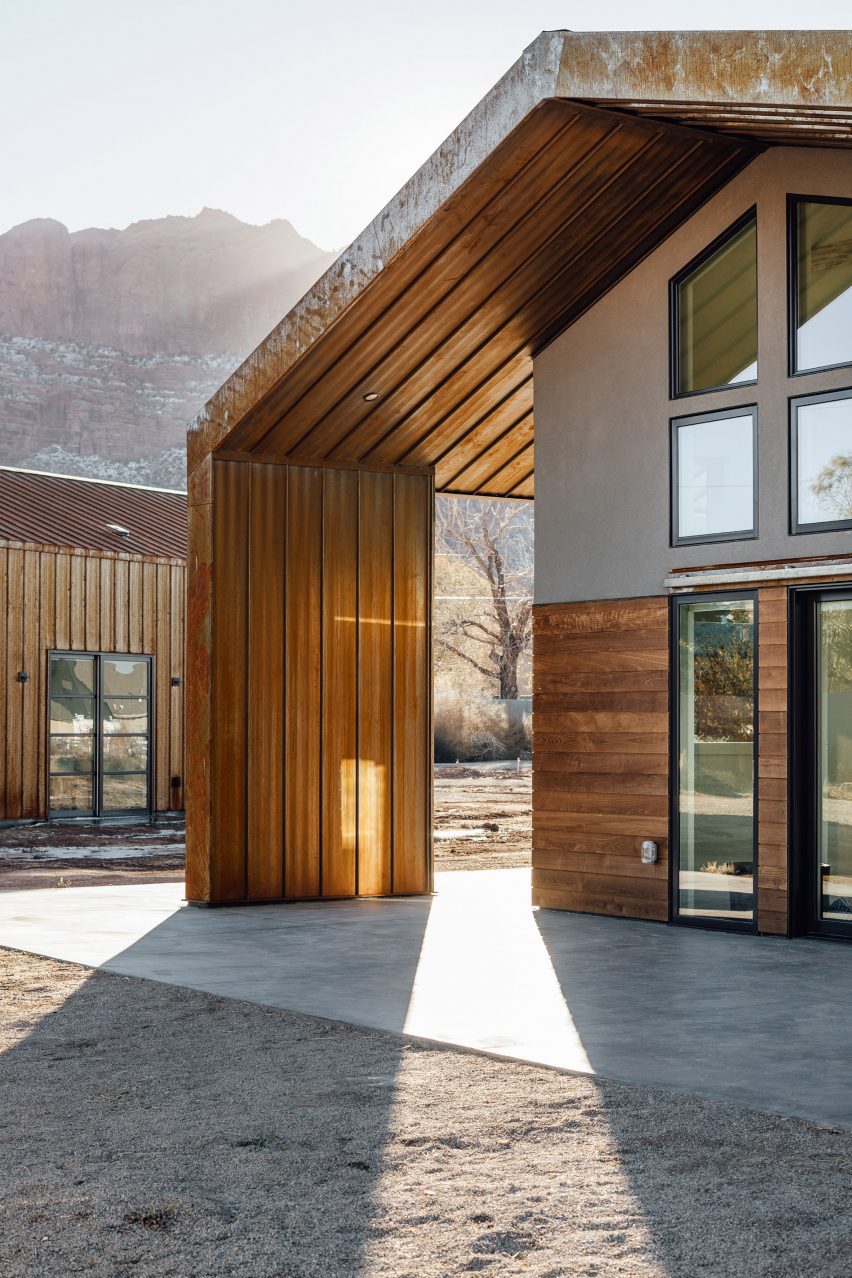 Sunny Acres Residence by Studio Upwall Architects