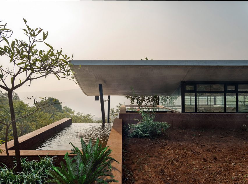 The Cove House by Red Brick Studio