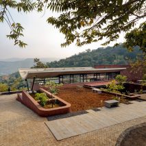 The Cove House by Red Brick Studio