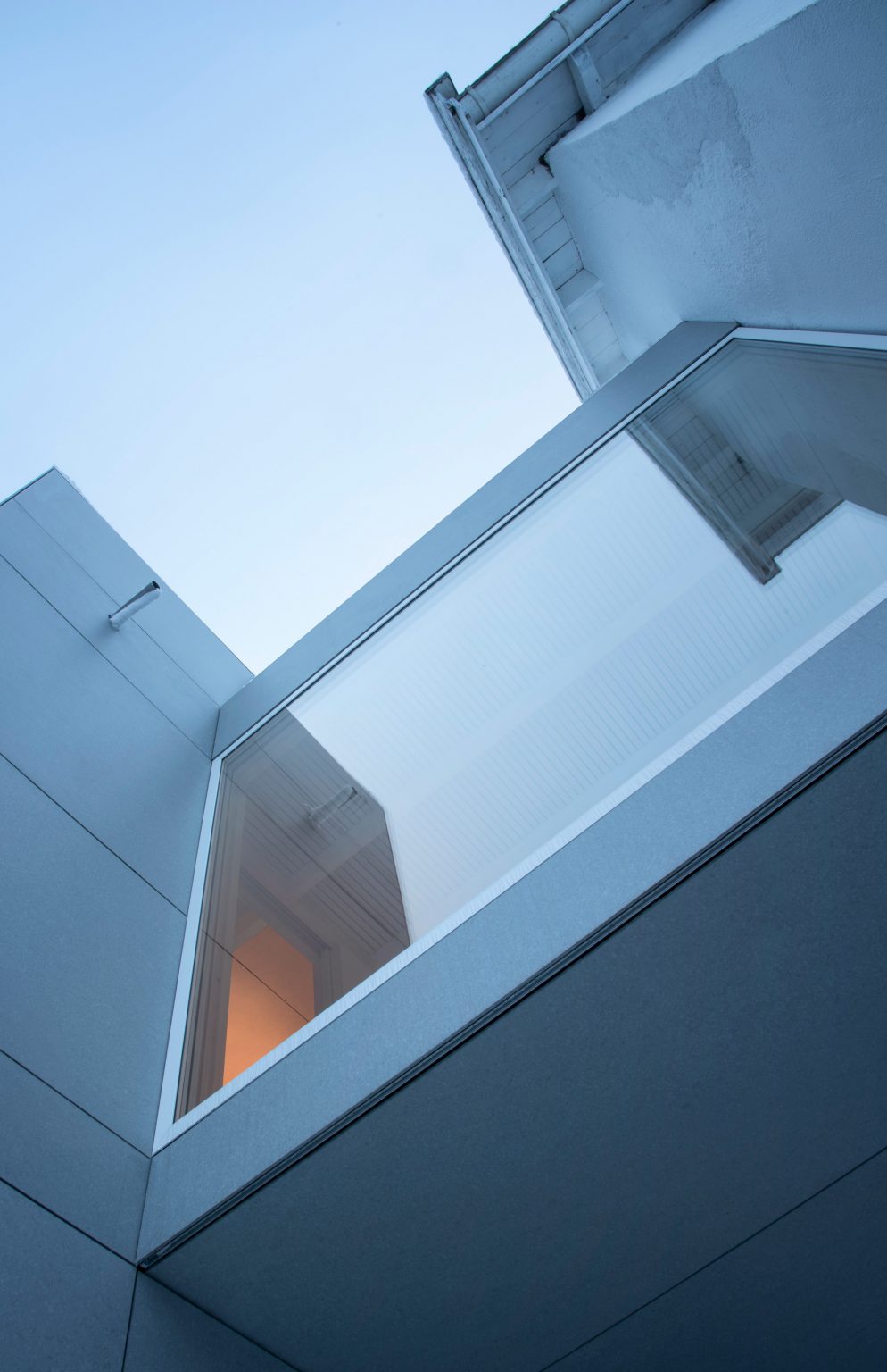 Tower Bridge house extension by Resell+Nicca