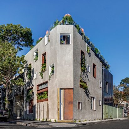 Welcome to the Jungle House by CplusC Architectural Workshop