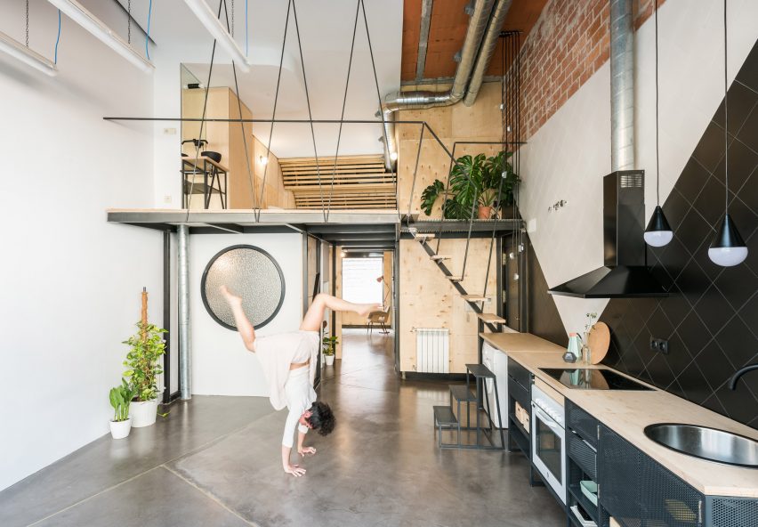 Small loft in Madrid apartment