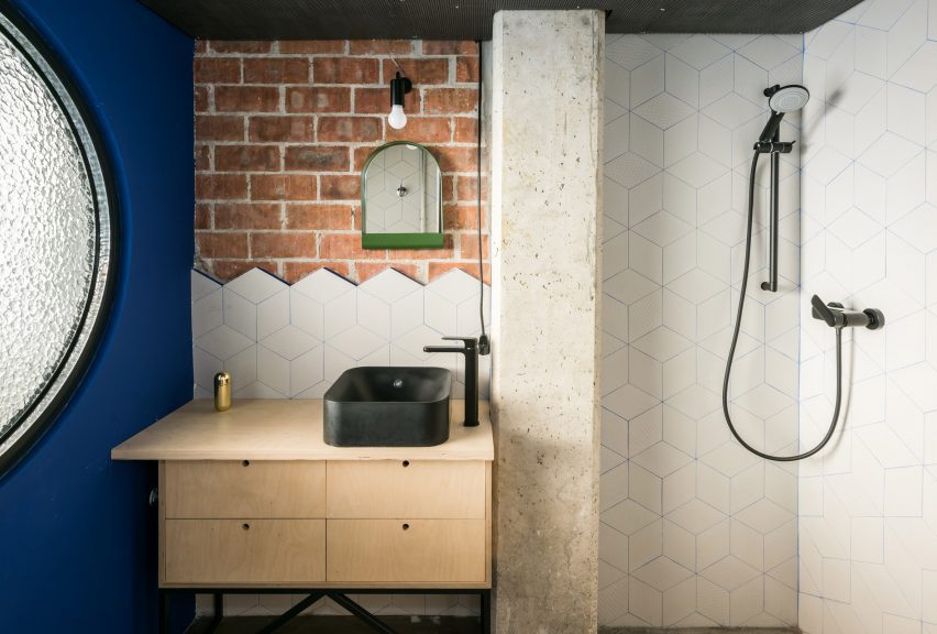 Bathroom in UpHouse