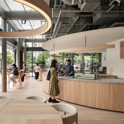 Blue Bottle Coffee Minatomirai Cafe by Keiji Ashizawa Design