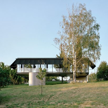 The Avala House by TEN