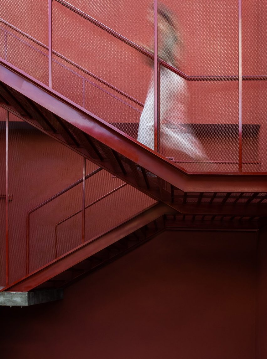 Yoga house conversion by Superlimão
