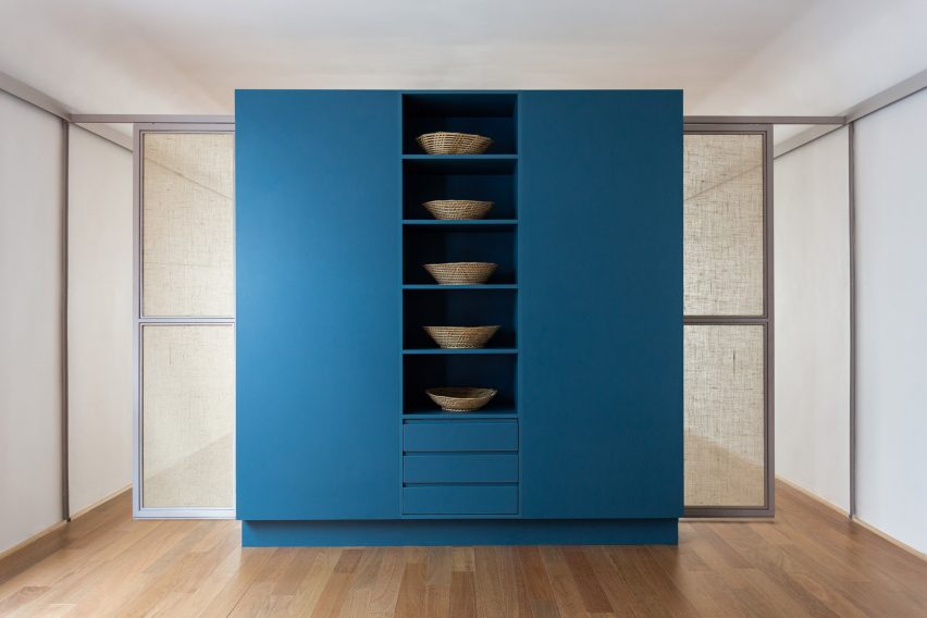 Yoga house conversion by Superlimão