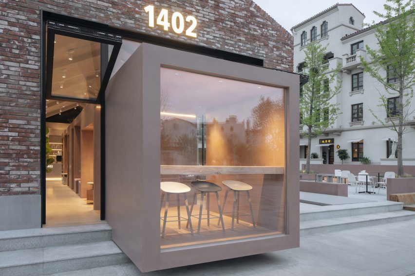 1042 coffee shop by BLUE Architecture Studio