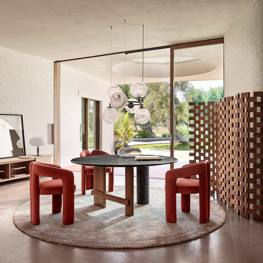 A photograph of the Sengu Table