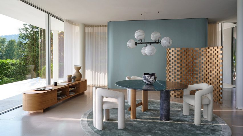 Wooden screen by Cassina in a dining room