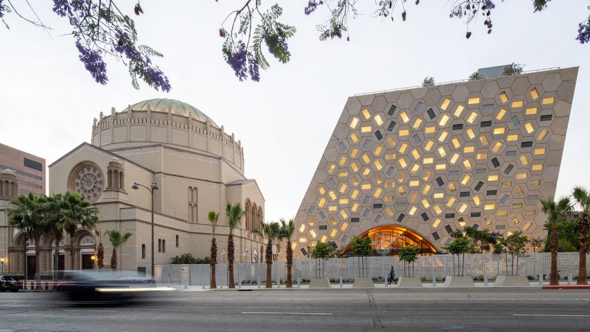 Audrey Irmas Pavilion by OMA