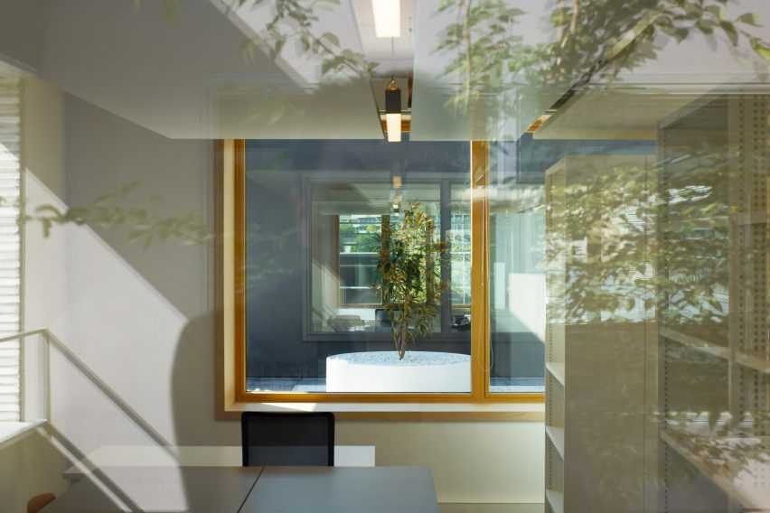 Contemporary International Resource Library by Bruno Gaudin Architectes