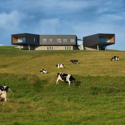 Headland House by Sydney-based studio Atelier Andy Carson