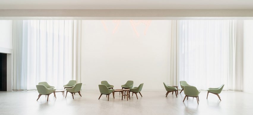 Carlana Mezzalira Pentimalli has completed a music school in Bressanone, Italy,