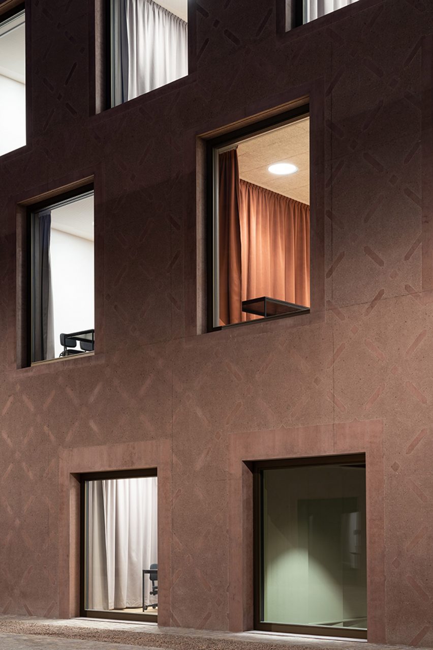 Carlana Mezzalira Pentimalli has completed a music school in Bressanone, Italy,