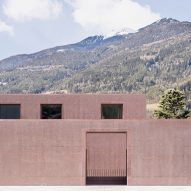 The concrete exterior of the Music School of Bressanone by Carlana Mezzalira Pentimalli