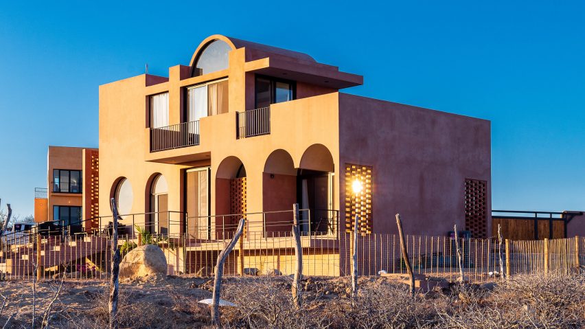 RED Arquitectos built Casa Calafia in Mexico