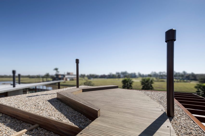 Fig House by Stemmer Rodrigues