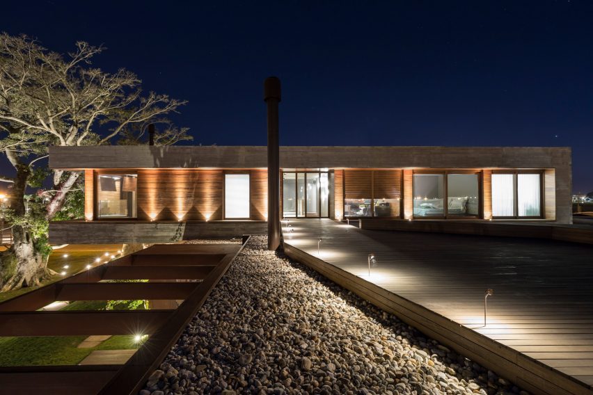 Fig House by Stemmer Rodrigues