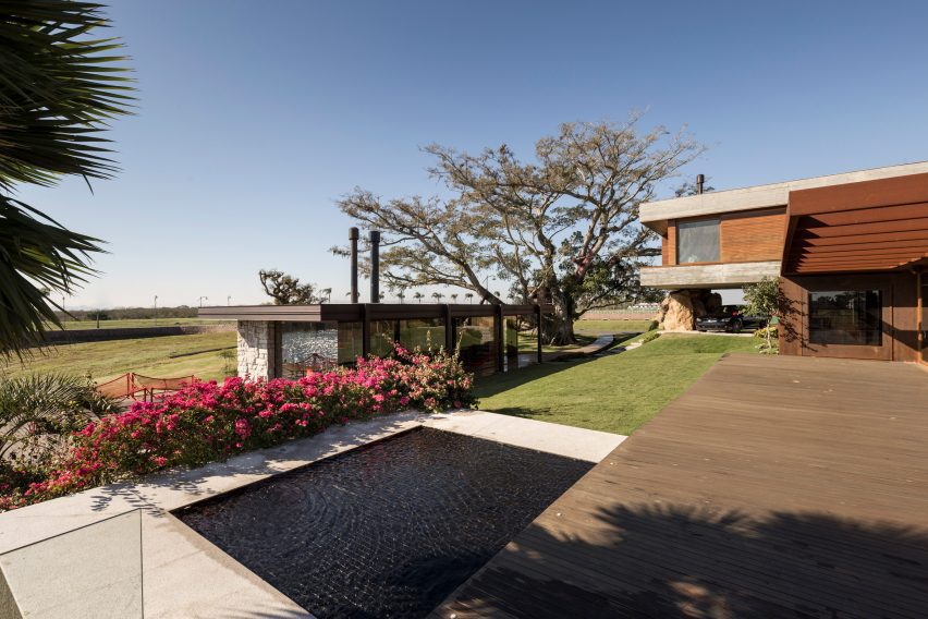 Fig House by Stemmer Rodrigues