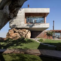 Fig House by Stemmer Rodrigues