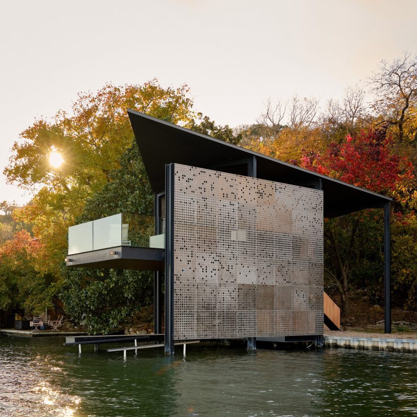 Filtered Frame Dock by Matt Fajkus Architecture