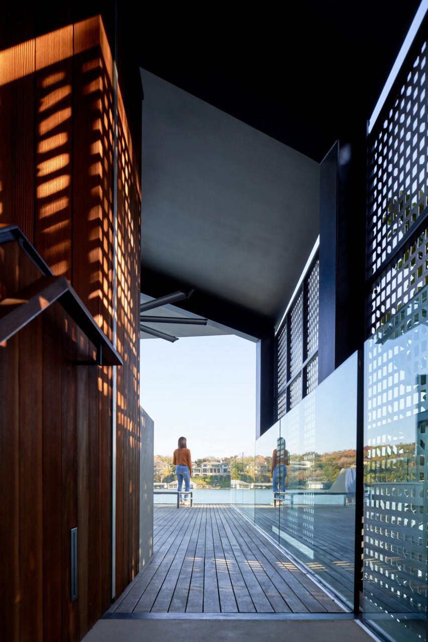 Filtered Frame Dock by Matt Fajkus Architecture