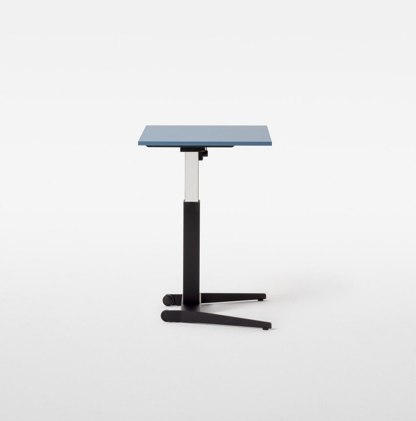 A photograph of the height-adjustable Follow Me table by Mara
