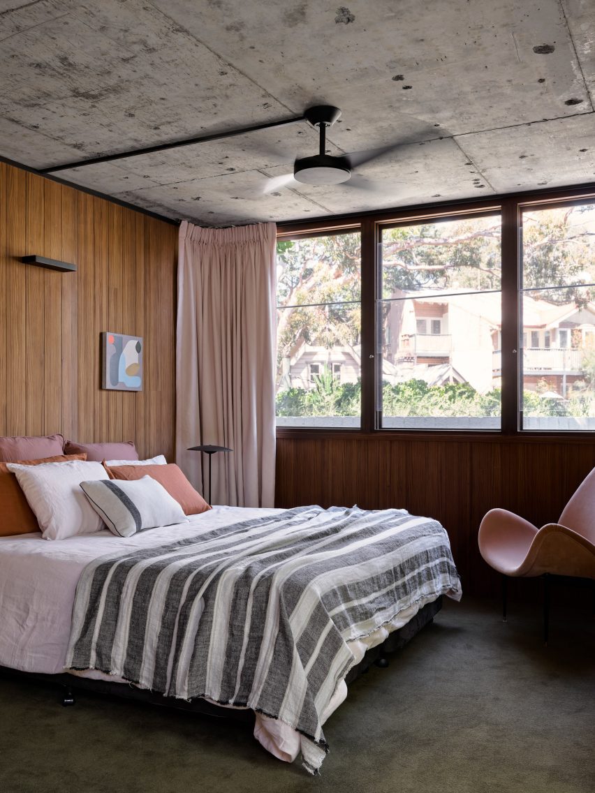 SRG House by Fox Johnston