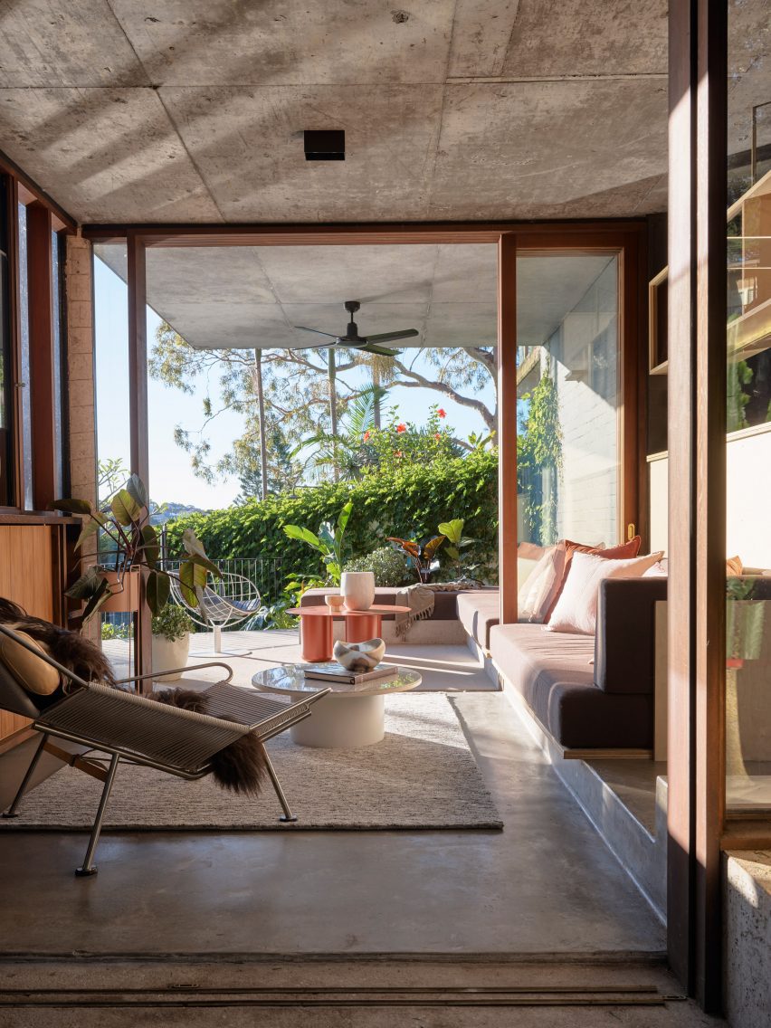 SRG House by Fox Johnston